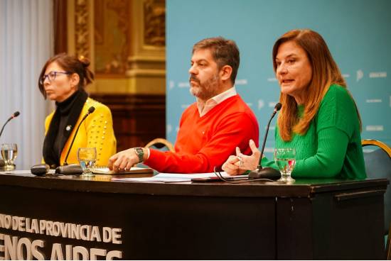 La ministra Estela Díaz anunció el fortalecimiento de la Línea 144 PBA