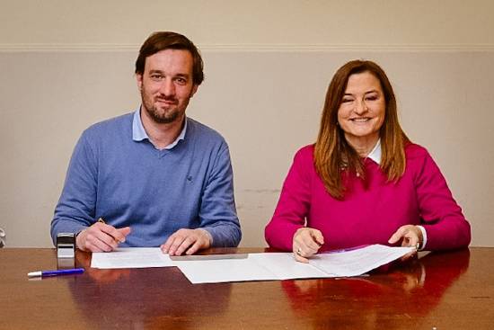 Firma del convenio "Municipios por la Igualdad" en Suipacha