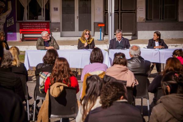 Presentación de políticas de género en el Astillero Río Santiago