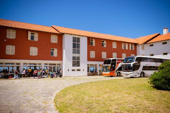 Mujeres y diversidades de más de 30 municipios viajarán a Chapadmalal y Embalse 