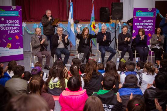 La Provincia presentó el programa Ciencia sin Estereotipos