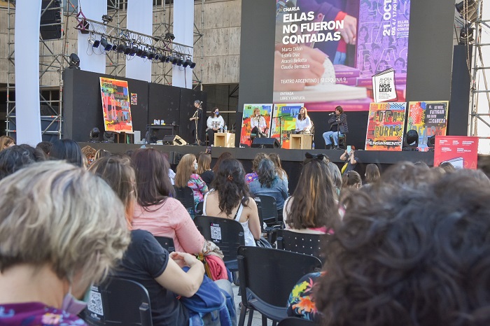 Presentación del libro "Ellas no fueron contadas" en el marco del encuentro "Ahora que sí nos leen"