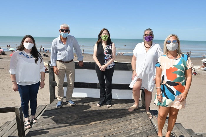 La Ministra Estela Díaz durante la visita a Monte Hermoso