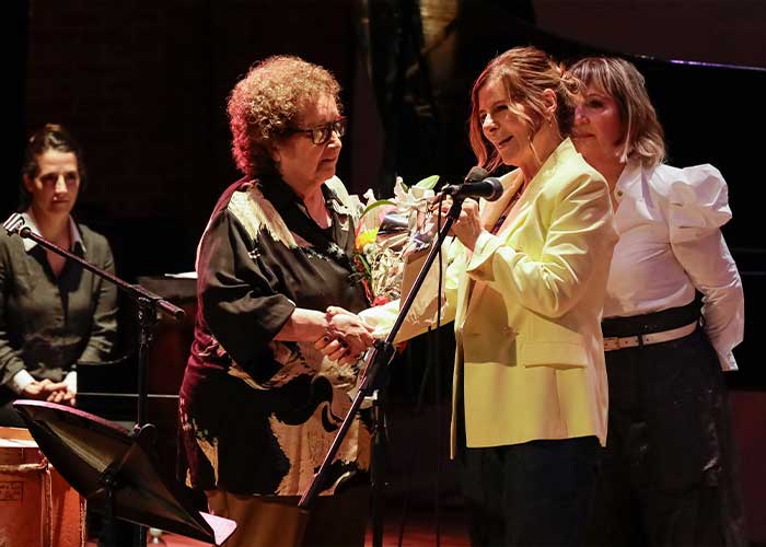 Se realizó un homenaje a Marián Farías Gómez por sus 60 años con la música
