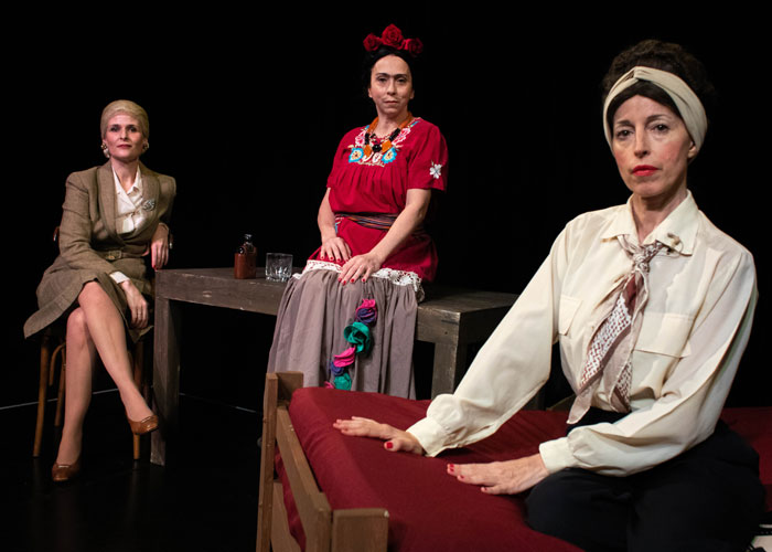 Un encuentro imaginario entre Eva Perón, Frida Kahlo y Simone de Beauvoir 