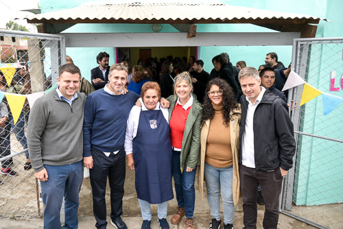 Barrios, Álvarez Rodríguez y Achával inauguraron las reformas de un centro comunitario