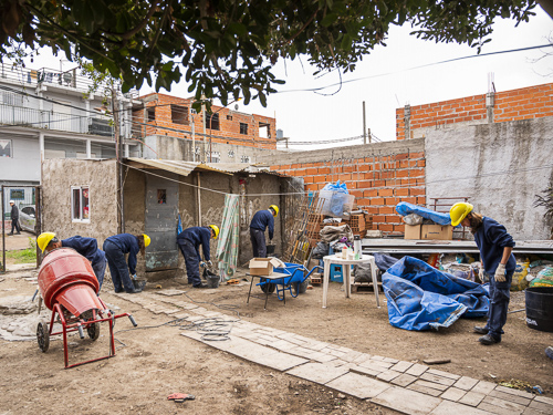 Obras de mejoras habitacionales en La Matanza