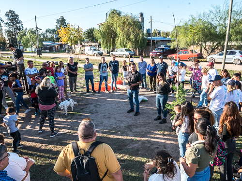 Con la participación de vecinos y vecinas y el Municipio se plantaron árboles para mejorar el espacio verde que forma parte del 