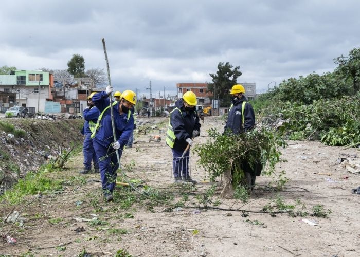 Operativo interministerial junto a la cooperativa Bella Flor para erradicar el basural de Costa Esperanza.