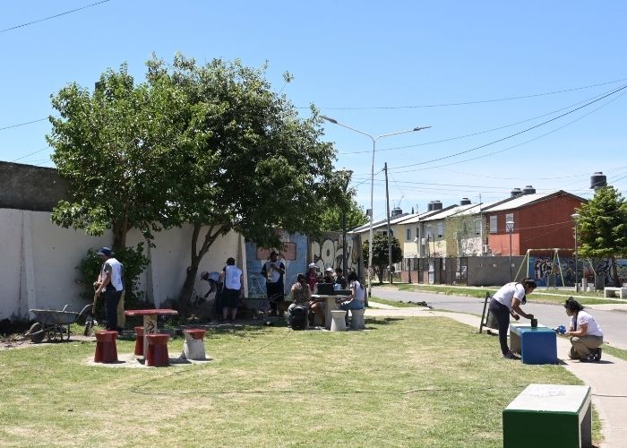 Trabajos para el mejoramiento habitacional en el barrio Carlos Gardel, Morón 