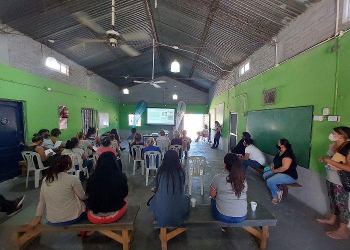 Transmisión en vivo del curso de Manipulación de Alimentos en los barrios populares