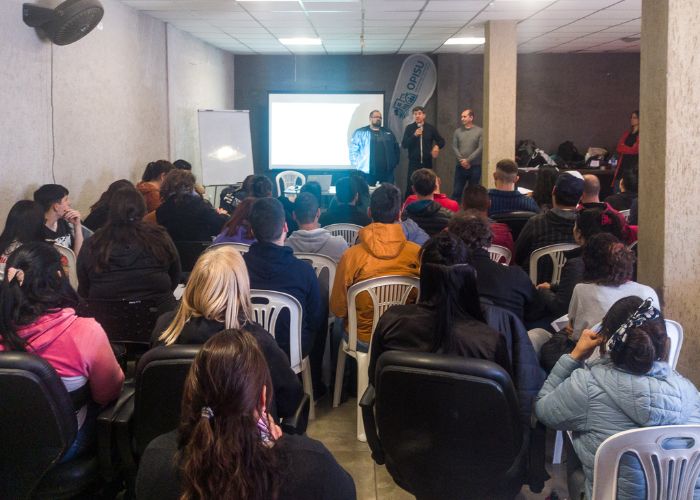 Capacitación previa para las y los encuestadores del relevamiento en La Matanza