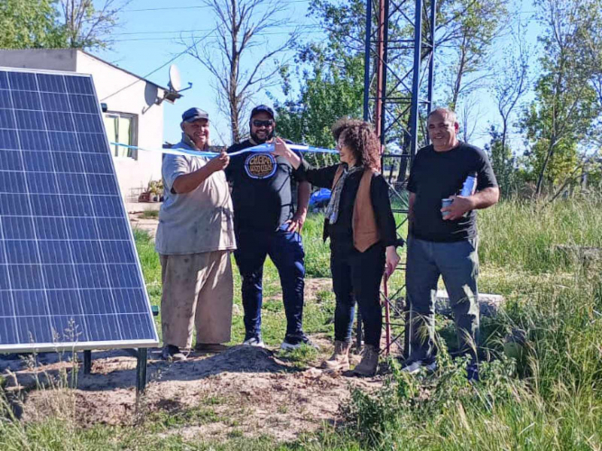 Se inauguró obra para garantizar el acceso al agua con energía solar