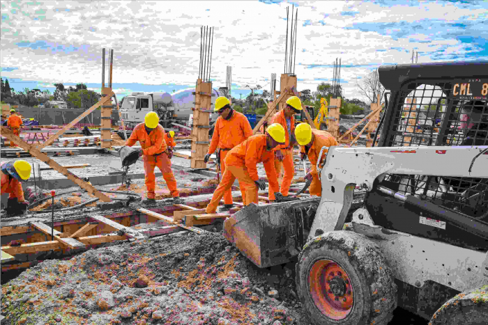 Florencio Varela: avanza la construcción de dos escuelas en el barrio La Carolina