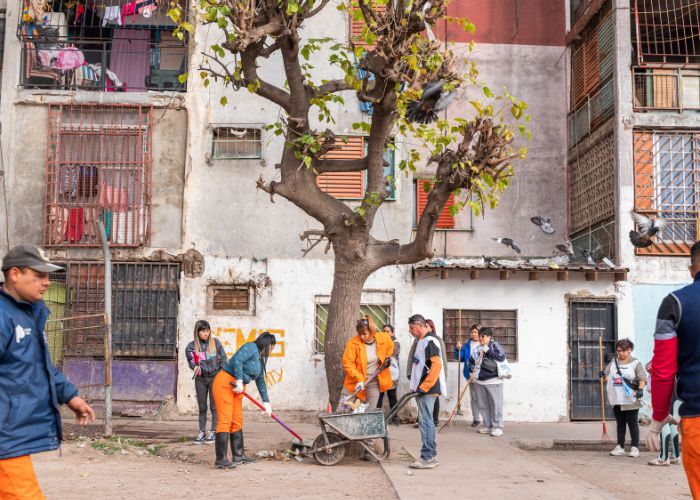 Cooperativistas realizado el saneamiento ambiental en Fuerte Apache