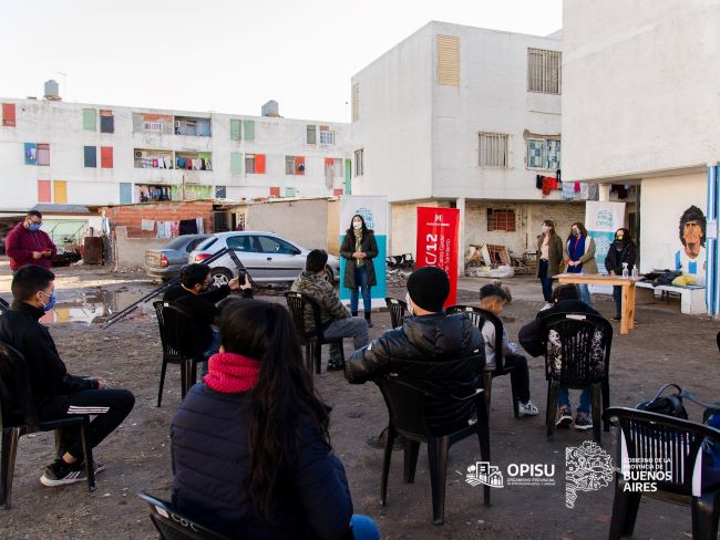 Mesa participativa en barrios populares de Morón
