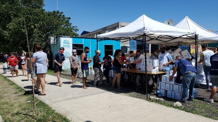 Entrega de cajas navideñas en La Matanza