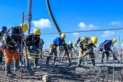 Continúa la construcción del complejo habitacional León Gallo