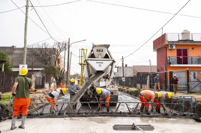 Más calles asfaltadas en el barrio San Petersburgo