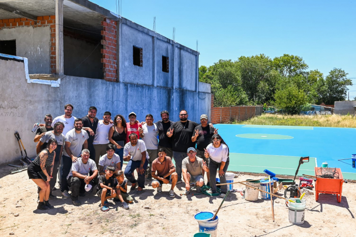 Barrios visitó el inicio de obras junto al Padre “Paco” Olveira