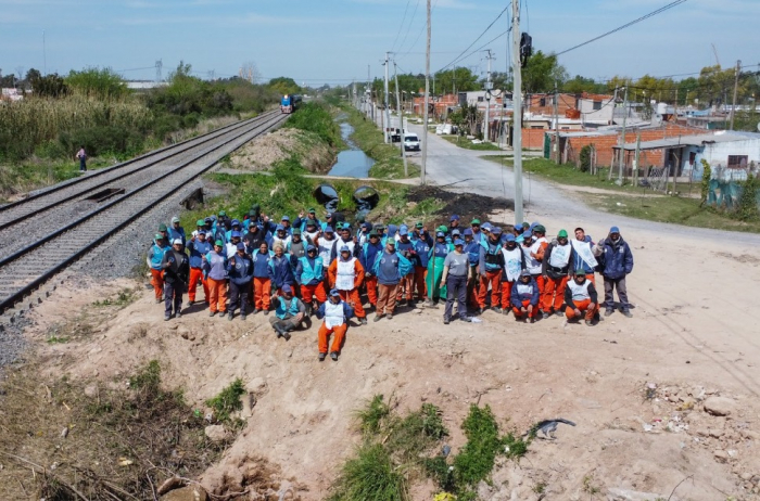 Campana: jornada de limpieza y saneamiento en el Arroyo El Potrero Campana: jornada de limpieza y saneamiento en el Arroyo El Potrero