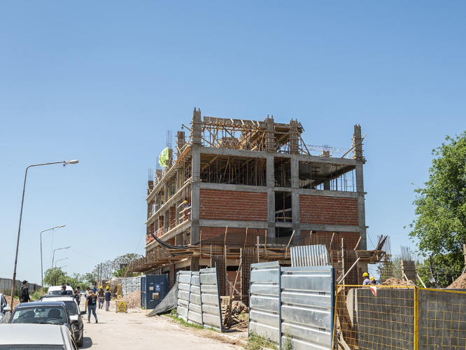 Avanza la construcción de viviendas para vecinas y vecinos de La Matanza