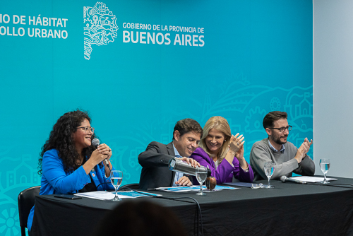 Kicillof, Magario, Simone y Barrios en el acto de firma de contratos para más obras públicas