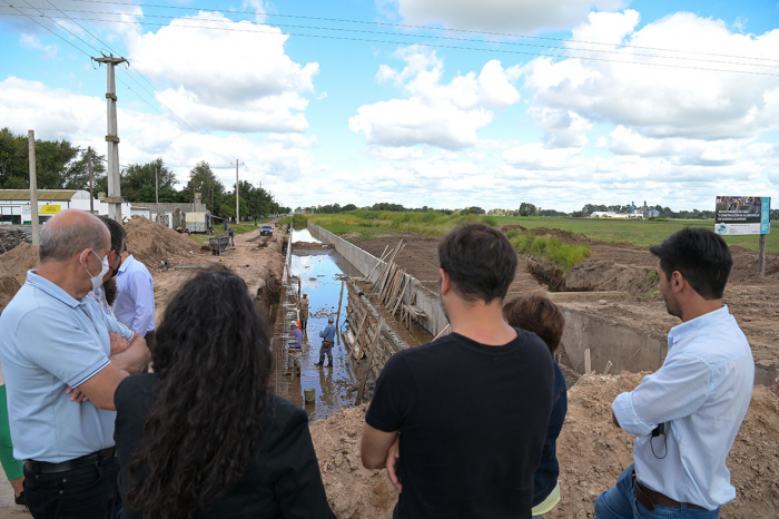 Recorrida por barrios populares y obras en ejecución en Pehuajó