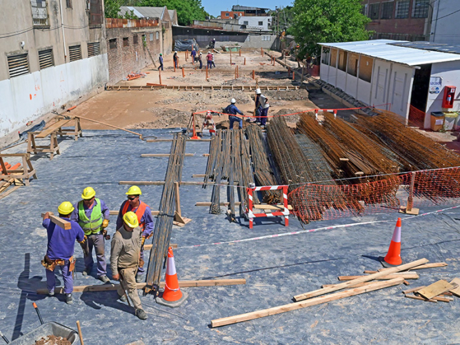 Comenzó la construcción de 48 nuevas viviendas en Villa Porá