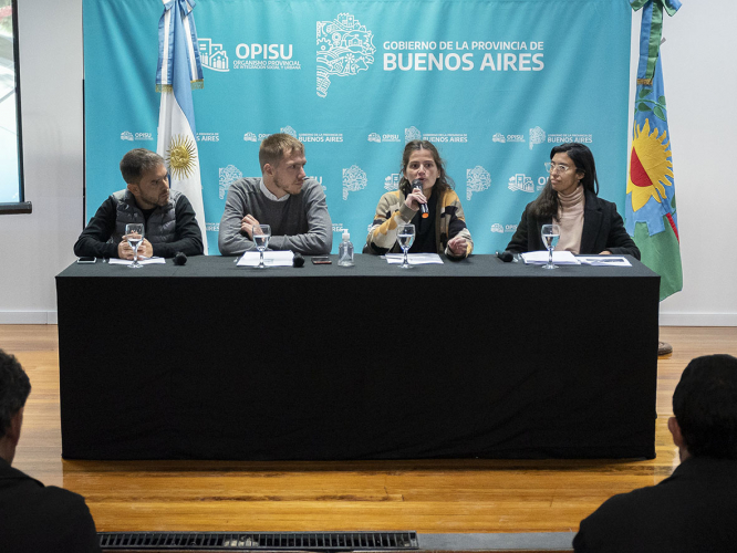 Acto de licitación para obras de mejoramiento de espacio público en el barrio Tongui 