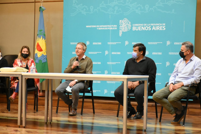 Provincia licitó nuevas obras de red de agua potable