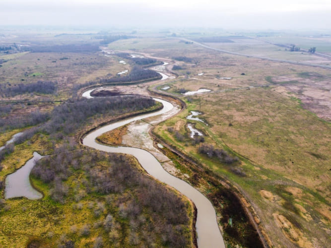 Avanzan los trabajos de adecuación del cauce del Río Areco
