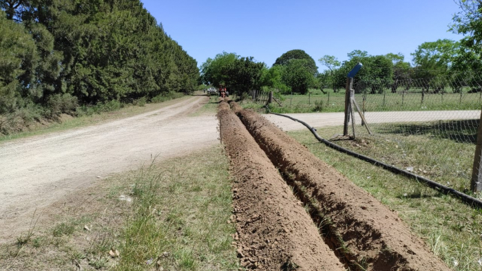 Inició la obra de ampliación de red de agua en General Mansilla