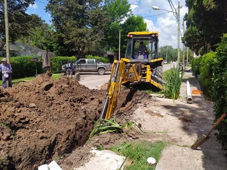 Avanzan las obras de agua y cloacas en Berazategui
