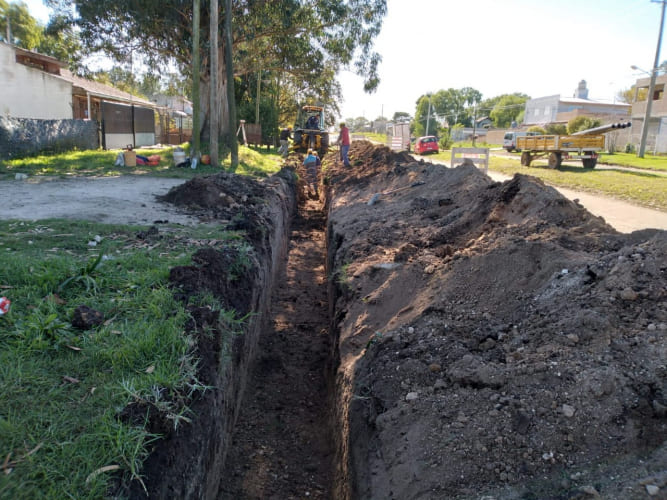 La Provincia inició una obra de desagües cloacales para General Pueyrredon