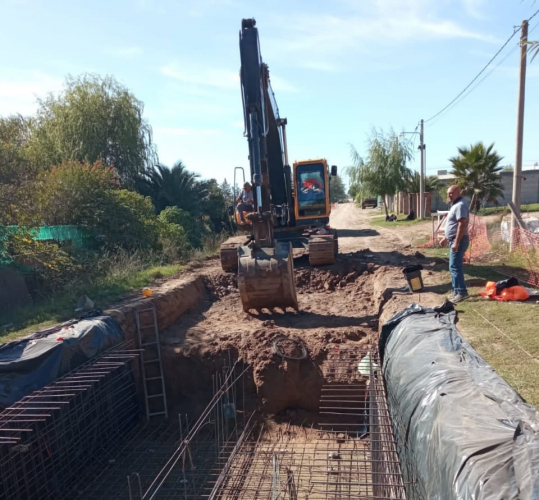 La Provincia dio inicio a la obra de desagües pluviales para Navarro