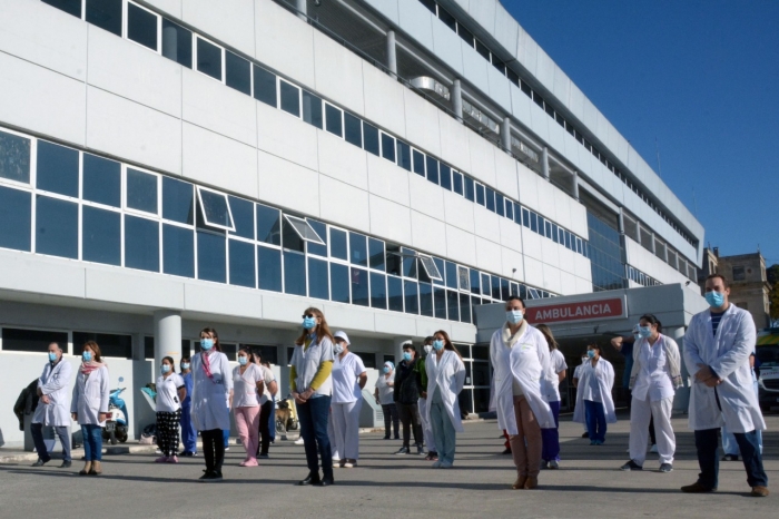 HOSPITAL SAN MARTÍN: SALUD INCORPORÓ 30 ENFERMEROS LUEGO DEL CASO DE CORONAVIRUS 