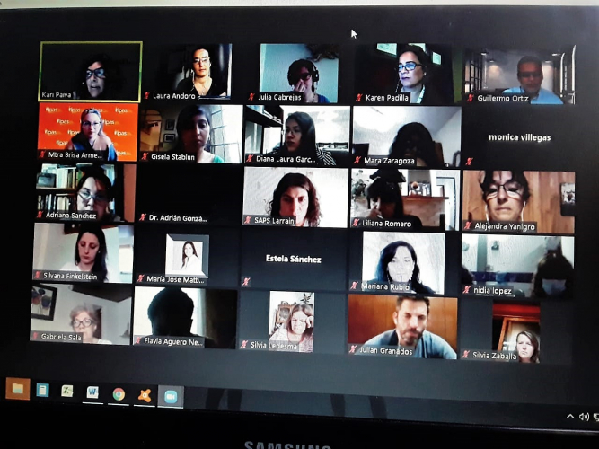 Los participantes reunidos en forma virtual.