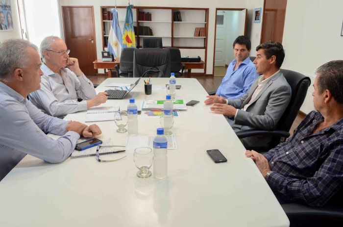 Gollan encabezó hoy una reunión con el intendente de Punta Indio