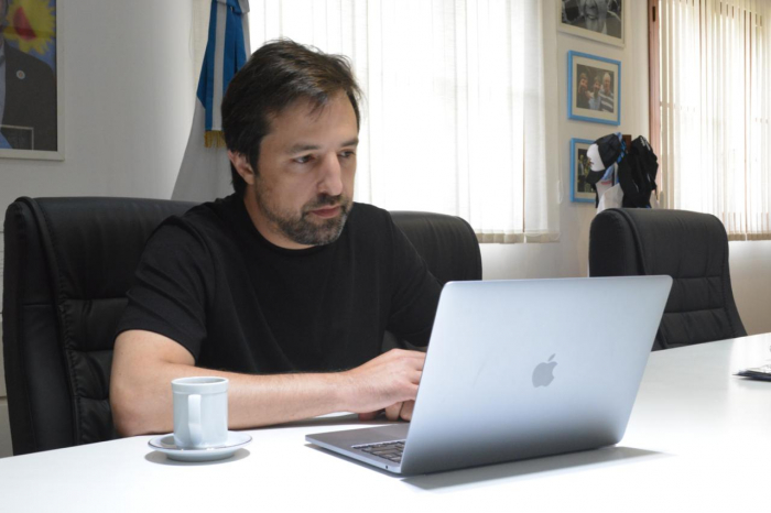 El Ministro Nicolás Kreplak