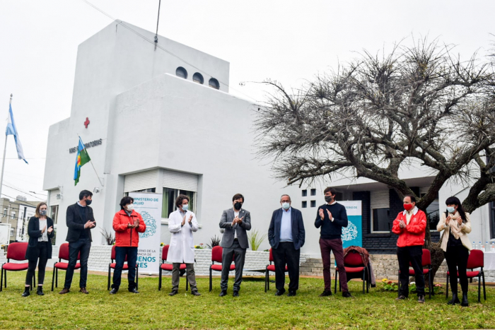 El ministro y equipo en el acto de celebración.