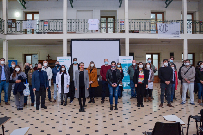 La presentación se realizó en la Escuela de Gobierno Floreal Ferrara.