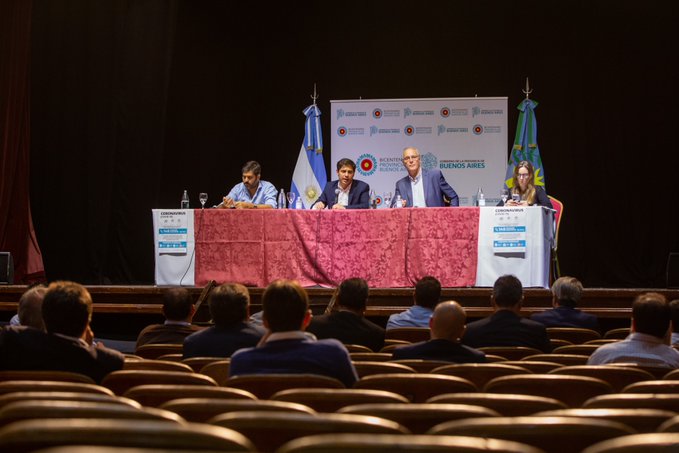 Reunión de Axel Kicillof con intendentes previo a la cuarentena obligatoria.