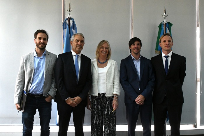 Julio Alak, Federico Thea, Mauro Benente y Esteban Taglianetti con Hilda Kogan