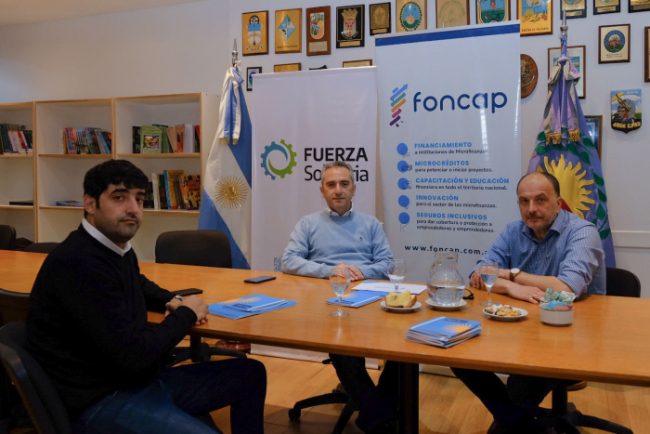 Entre Fuerza Solidaria y FONCAP