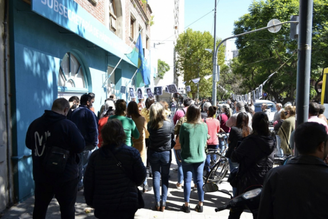 Durante la entrega de escrituras