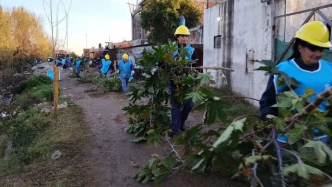 Limpieza de arroyo en Lomas de Zamora