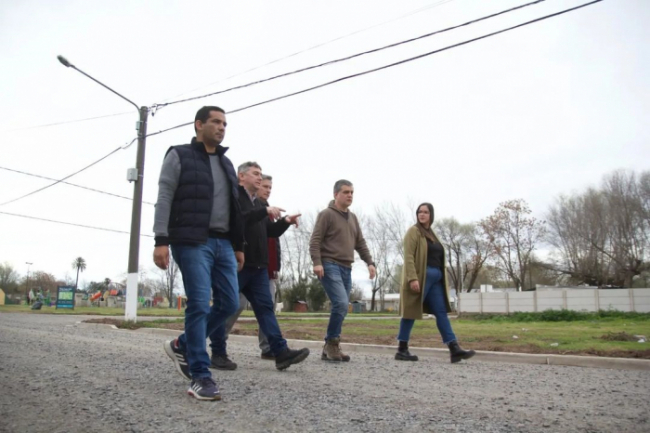 Recorrida por obra de desagües pluviales de Los Toldos