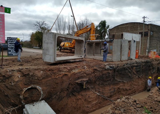 Reinicio de la obra de desagües pluviales en Brandsen