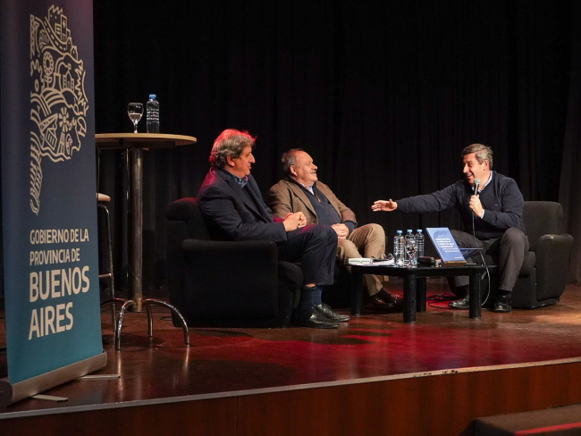 Se presentó el nuevo libro de Gustavo Saltiel